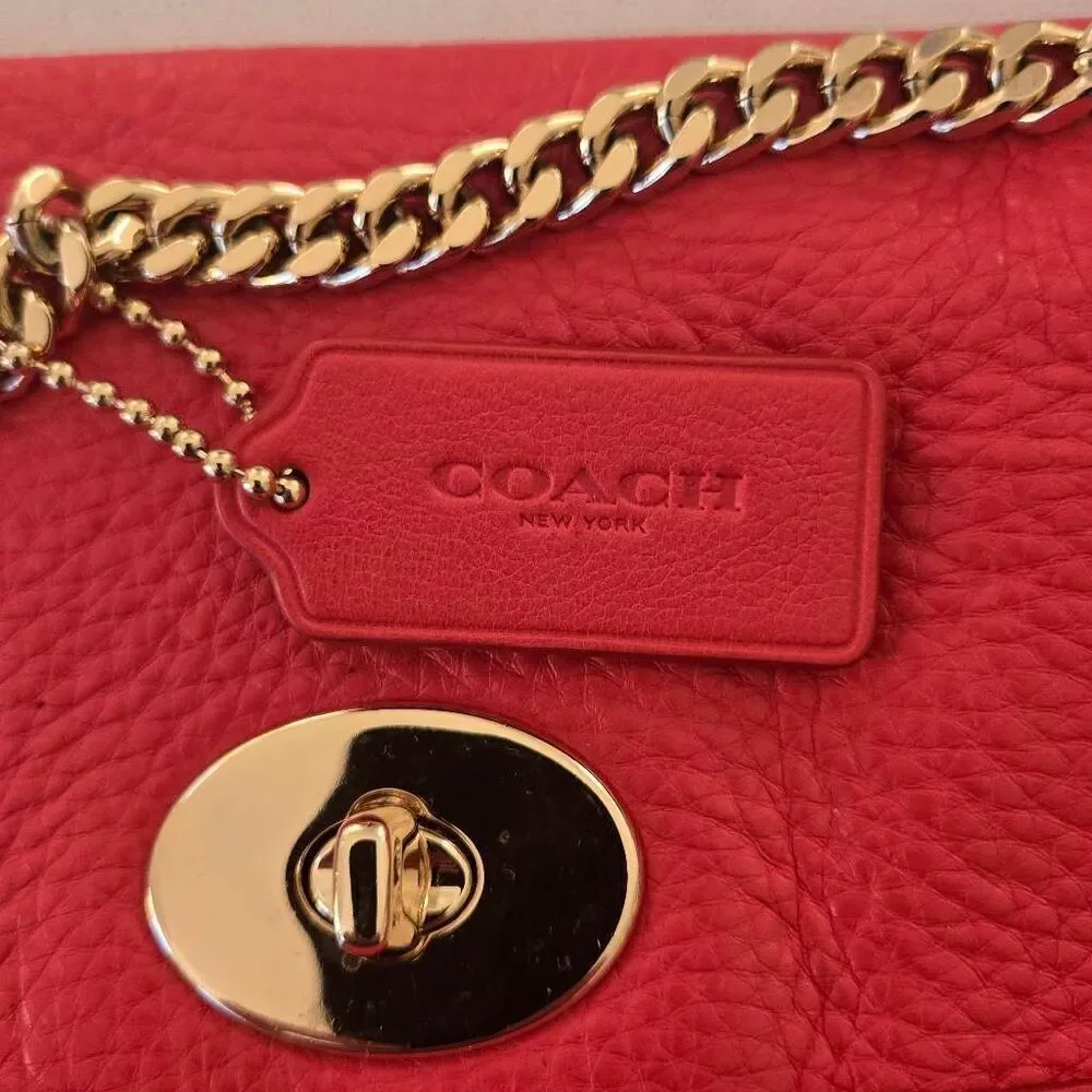 Coach Womens Pebble Leather Gold-tone Chain Strap Crossbody Cardinal Red OS